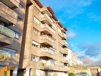 Venta Piso Burgos. Piso de cuatro habitaciones Quinta planta con terraza