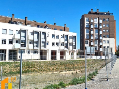 Venta Piso Burgos. Piso de dos habitaciones en san zoles en burgos. Segunda planta con terraza