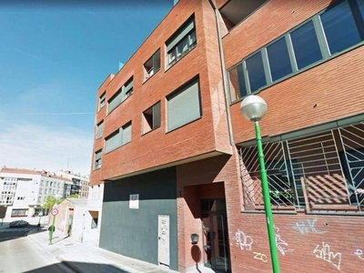 Venta Piso Burgos. Piso de tres habitaciones Tercera planta con terraza