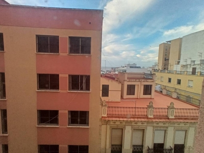 Venta Piso Ceuta. Piso de cuatro habitaciones Tercera planta