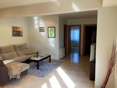 Venta Piso en Avenida Seve Ballesteros 2. Marina de Cudeyo. Buen estado primera planta con balcón calefacción individual