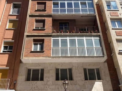 Venta Piso en Calle Calera. Burgos. A reformar sexta planta con balcón