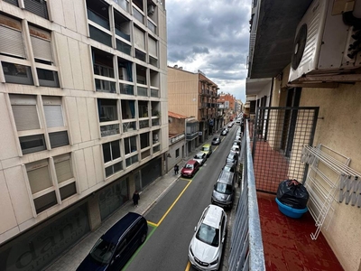 Venta Piso Figueres. Piso de dos habitaciones Con balcón