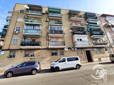 Venta Piso Fuenlabrada. Piso de tres habitaciones en Calle Torrejón. Cuarta planta con terraza