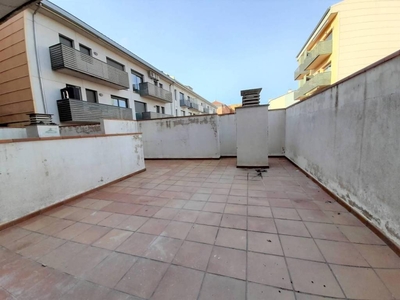 Venta Piso Girona. Piso de dos habitaciones en Calle Santa Eugenia. Buen estado primera planta con terraza