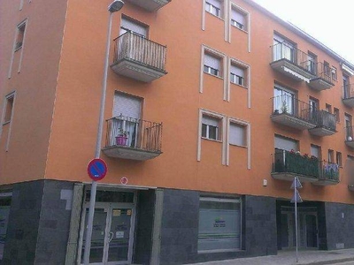 Venta Piso La Bisbal d'Empordà. Piso de tres habitaciones en Calle Del Raig 5. Primera planta