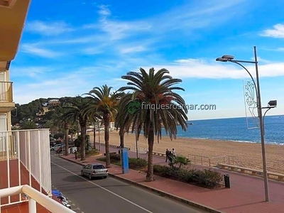 Venta Piso Lloret de Mar. Piso de cuatro habitaciones Primera planta con terraza