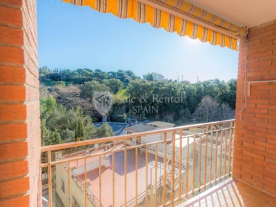 Venta Piso Lloret de Mar. Piso de cuatro habitaciones Tercera planta con terraza