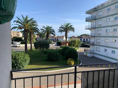 Venta Piso Palamós. Piso de una habitación en Calle de l´esglesia de st joan. Buen estado primera planta con terraza