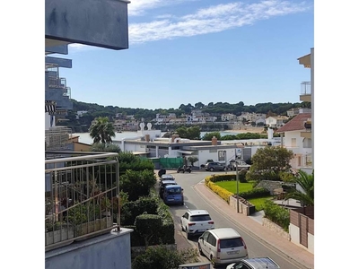 Venta Piso Palamós. Piso de una habitación en Calle GREGAL. Buen estado primera planta con balcón