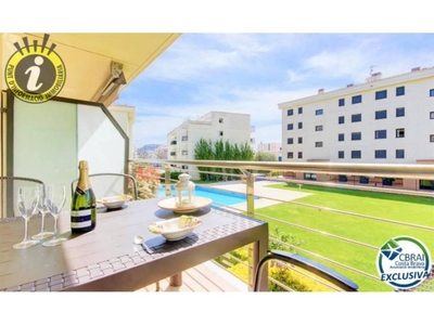 Venta Piso Roses. Piso de dos habitaciones en Calle Joanot Martorell. Buen estado primera planta con terraza