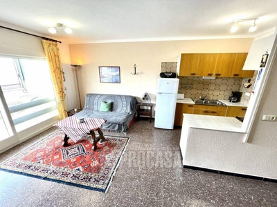 Venta Piso Roses. Piso de una habitación Cuarta planta plaza de aparcamiento