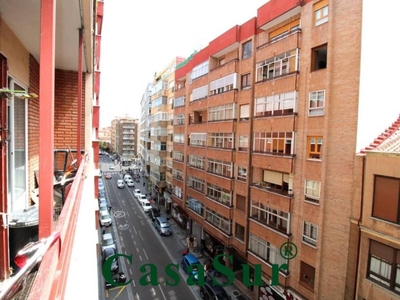 Venta Piso Valladolid. Piso de cuatro habitaciones A reformar cuarta planta con terraza