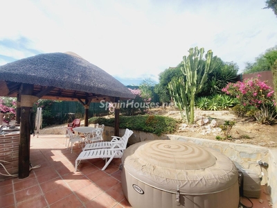Villa en venta en Calaburra - Chaparral, Mijas
