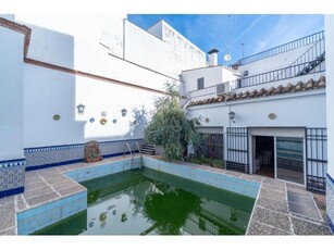 Casa singular con piscina, chimenea y bodega, junto al palacio de Viana. Córdoba