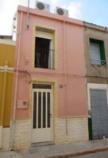 CASA UNIFAMILIAR EN VENTA