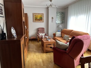 Piso 3 habitaciones de 124 m² en León (24005)