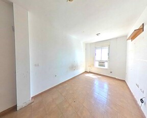 Piso en venta en Carboneras de 65 m²