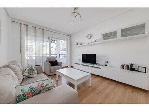 Precioso Apartamento en Exclusiva Urbanización con Piscina a 500m del Mar 2 habitaciones 2 baños