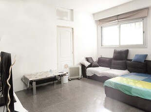 Varias superficies 4 habitaciones de 228 m² en Barcelona (08020)