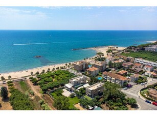 Villa de Lujo en Segunda Línea de Mar, Costa Dorada ????