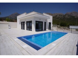 Villa en Venta en Polope, Alicante