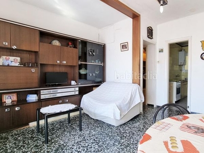 Ático con 3 habitaciones con ascensor y calefacción en Barcelona