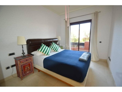 Casa adosada con 4 habitaciones amueblada con ascensor, parking, piscina, aire acondicionado y jardín en Marbella