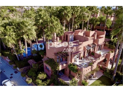 Casa adosada en venta en Lomas de Marbella Club-Puente Romano