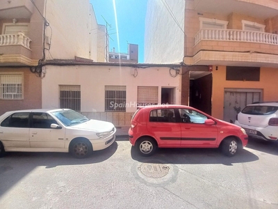 Casa adosada en venta en Torrevieja