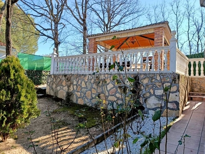 Casa con 3 habitaciones amueblada con parking, calefacción y vistas a la montaña en San Martín de Valdeiglesias