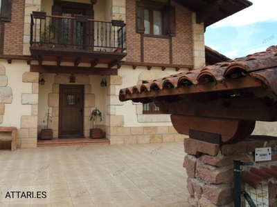 Casa en Venta en Exclusiva Propiedad Oyeregui, Navarra