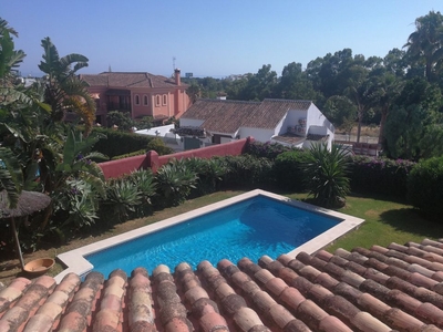 Estepona villa en venta