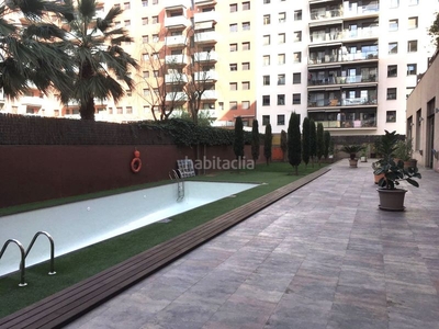 Piso apartamento+parking+piscina en Provençals del Poblenou Barcelona