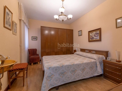 Piso con 3 habitaciones amueblado con calefacción y aire acondicionado en Madrid