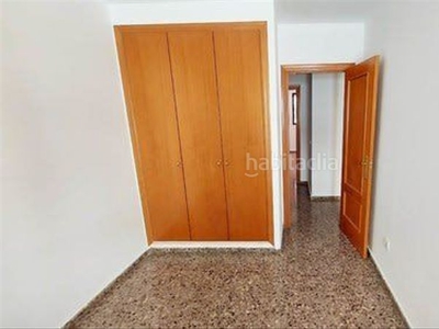 Piso con 3 habitaciones con ascensor y parking en Alginet