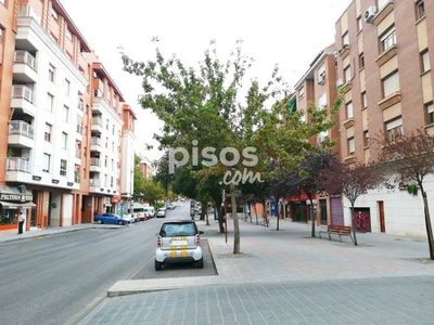 Piso en alquiler en Calle de Zaragoza, cerca de Calle de Argentina