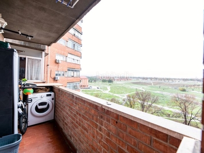 Piso con 3 habitaciones con ascensor y calefacción en Madrid