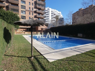 Piso se vende espectacular piso con piscina en dolores marques en Valencia