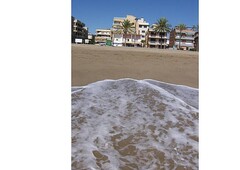 Apartamento de 2 habitaciones en 1a línea de playa