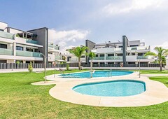 Apartamento acogedor con jardín privado y piscina