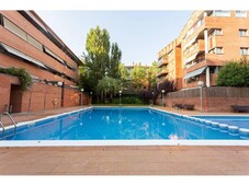 Venta Piso Sant Cugat del Vallès. Piso de cuatro habitaciones en Calle comas i sola. Buen estado primera planta con terraza