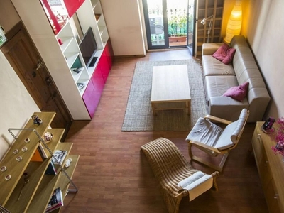 Alquiler de dúplex en Russafa de 1 habitación con terraza y muebles