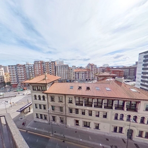 Alquiler de piso en Centro - Gijón de 3 habitaciones con terraza y calefacción