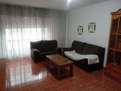 Alquiler de piso en Centro - Puertollano de 3 habitaciones con terraza y muebles