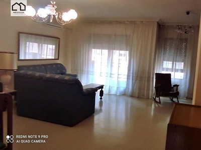 Alquiler de piso en Centro - Puertollano de 3 habitaciones con terraza y muebles
