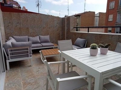 Alquiler de piso en Universidad - Los Lirios de 1 habitación con terraza y muebles