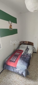 Alquiler piso con 3 habitaciones en Cruz Roja Sevilla