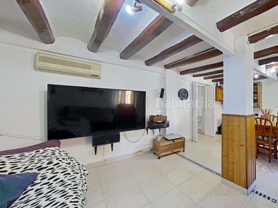 Casa con 4 habitaciones con parking, calefacción y aire acondicionado en Vila-seca