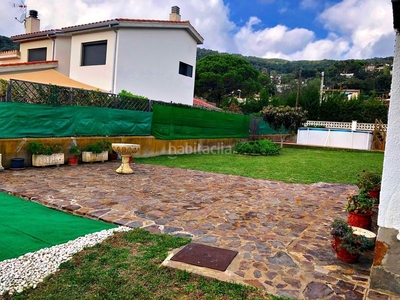 Casa independiente con jardín, terraza y piscina en urbanización mas ambrós - en Calonge